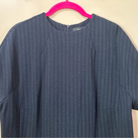 Theory Shift Dress Women L Blue Navy Striped Short Sleeve Mock Neck Classic - Picture 4 of 8